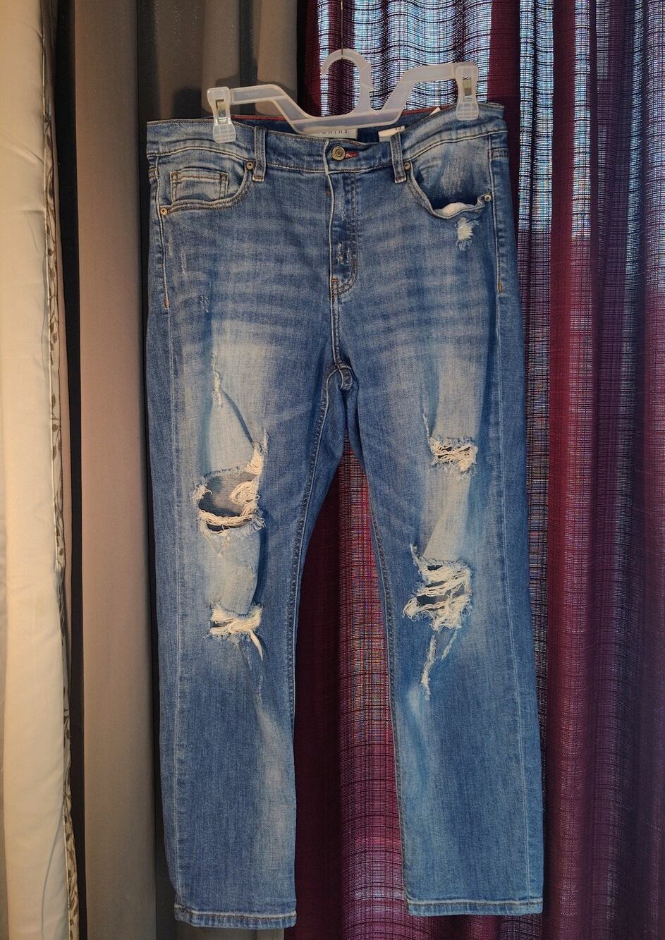 EUNINA WOMENS DISTRESSED JEANS - FRANKIE LOW RISE GF - SIZE 13